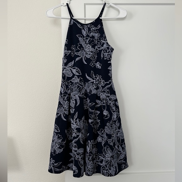 Soprano Casual Halter Neck Dress Size Small - Picture 1 of 5